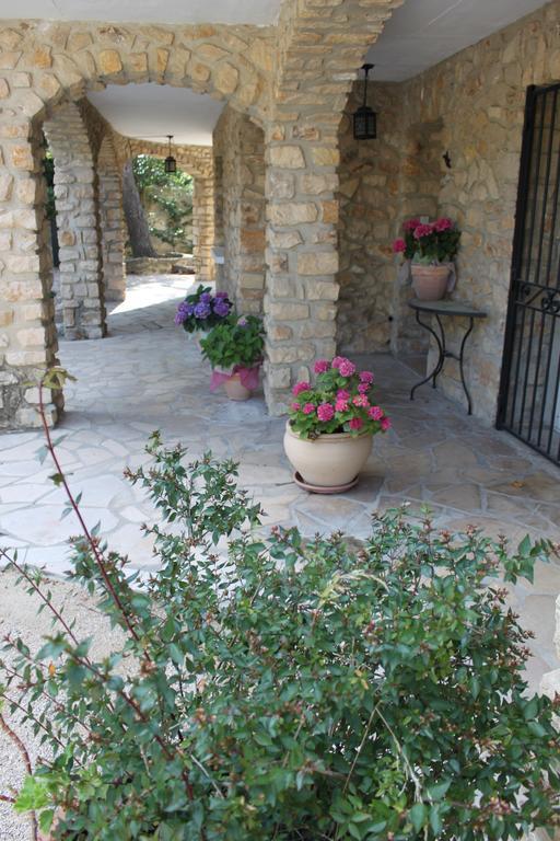 Gites Maisons De Vacances Domaine La Chamade Carpentras Rum bild