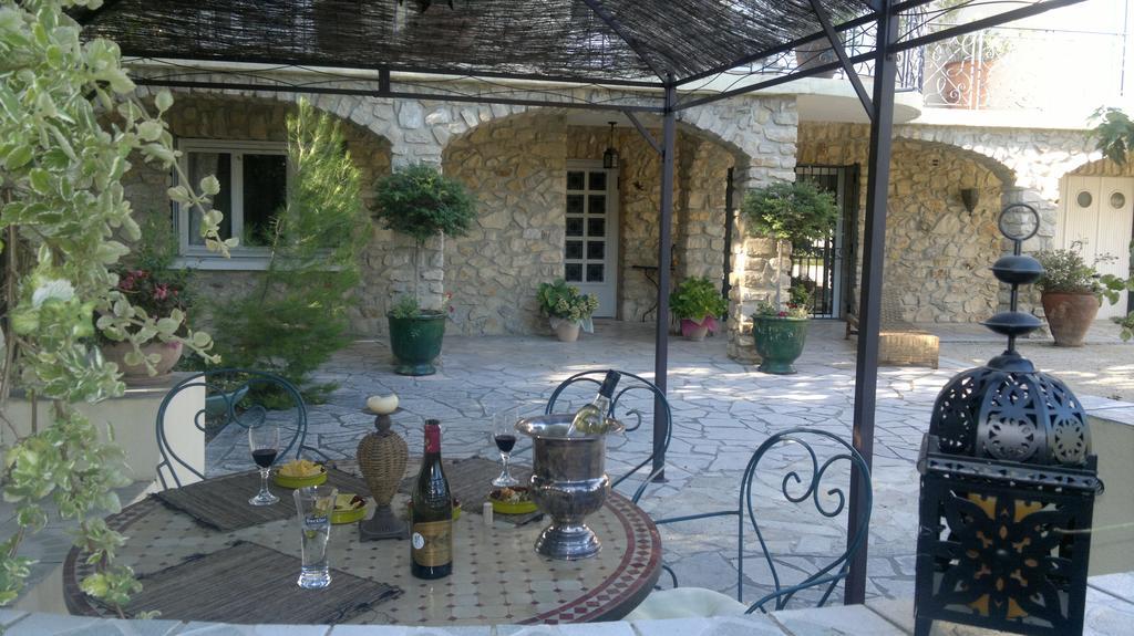 Gites Maisons De Vacances Domaine La Chamade Carpentras Rum bild