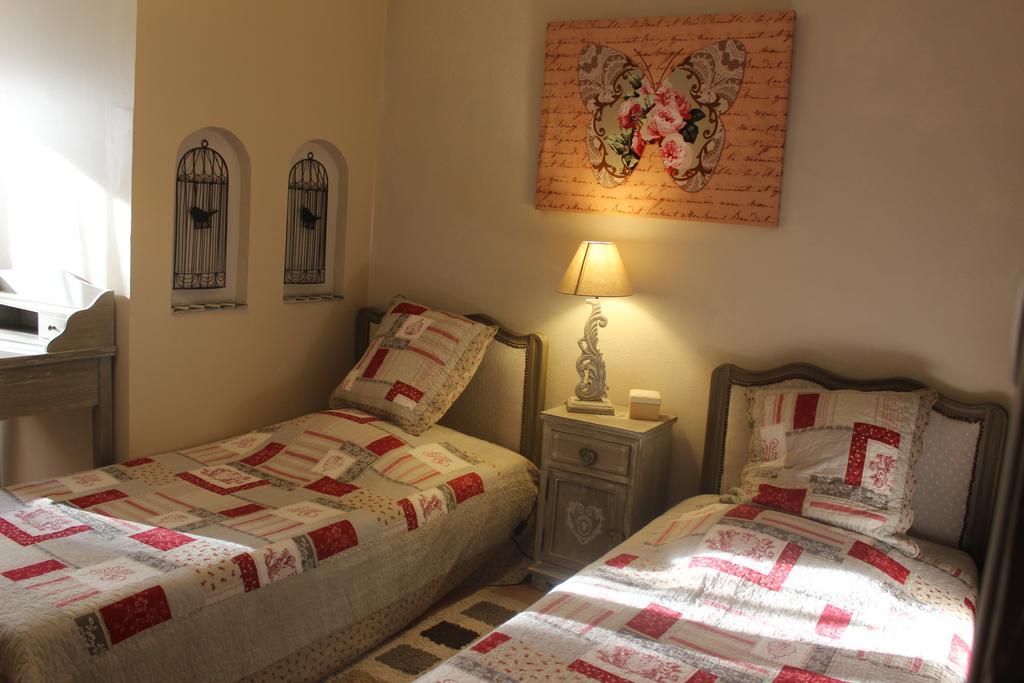 Gites Maisons De Vacances Domaine La Chamade Carpentras Rum bild