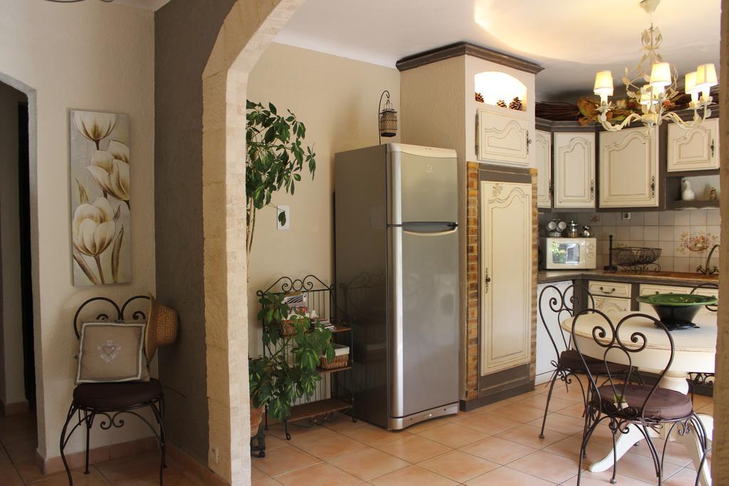 Gites Maisons De Vacances Domaine La Chamade Carpentras Rum bild